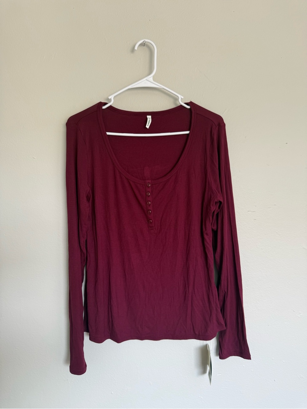 HALARA Long Sleeve Henley Top - Burgundy